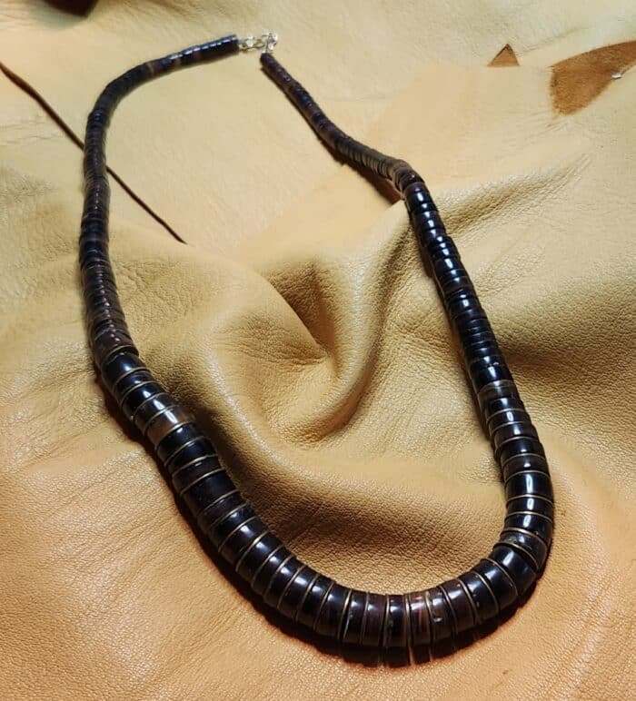 Penn Shell Heishi Choker - Image 2